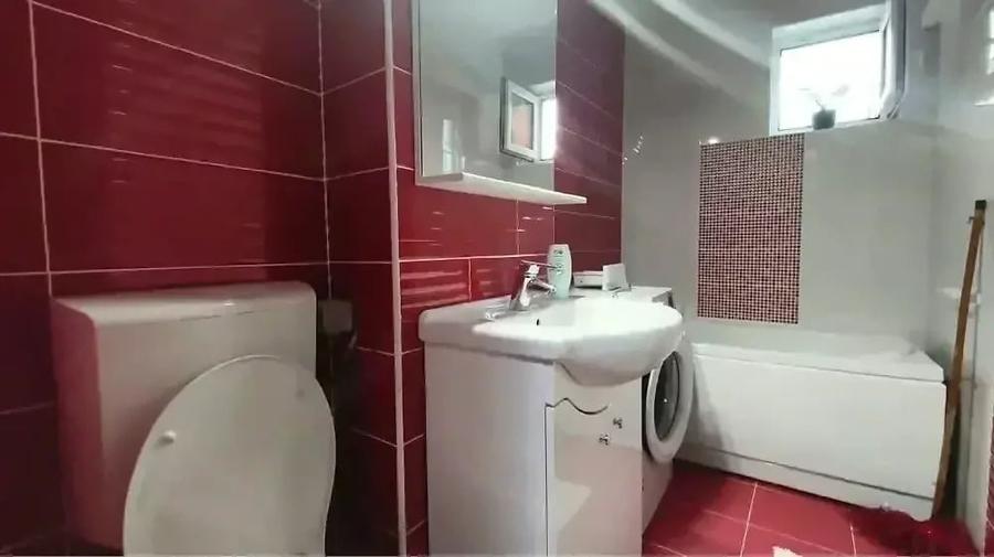 Apartament cu 2 camere semidecomandat în Central