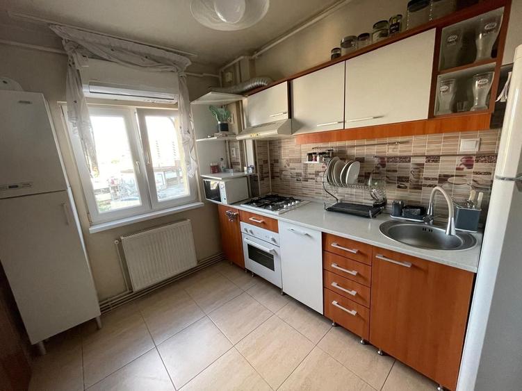 Apartament cu 3 camere decomandat în Mărăști