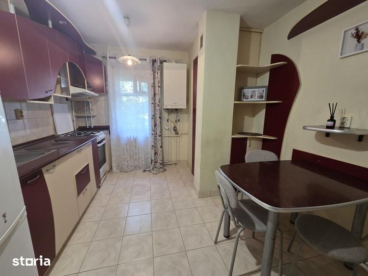 Apartament cu 3 camere decomandat în Mărăști