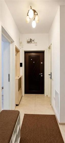 Apartament cu 3 camere semidecomandat, mobilat în Floreasca