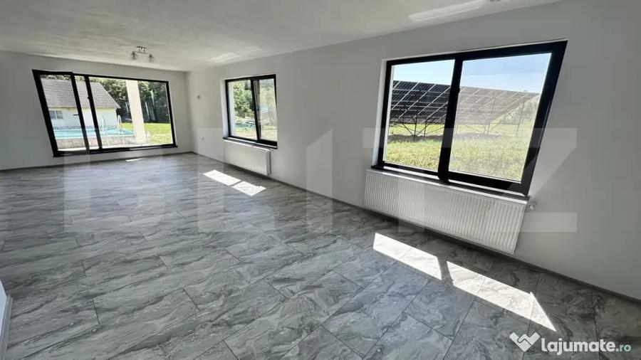 Casă cu 5 camere cu Teren 3200 Mp în Luncoiu de Sus