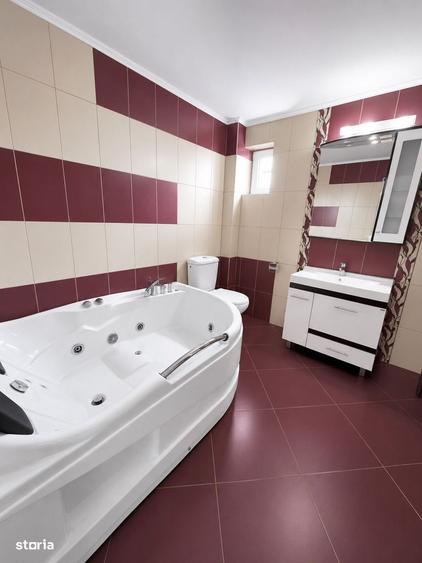 Apartament cu 4 camere, mobilat în Central