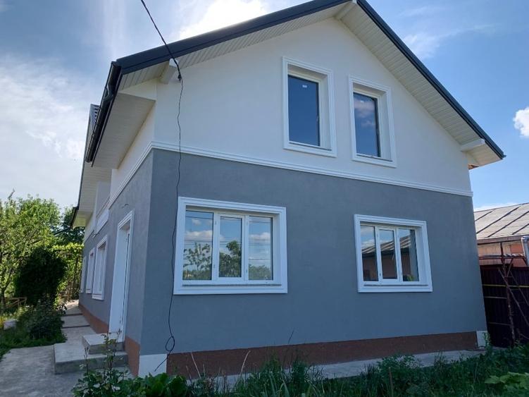 Casă individuală cu 3 camere cu Canalizare în Central