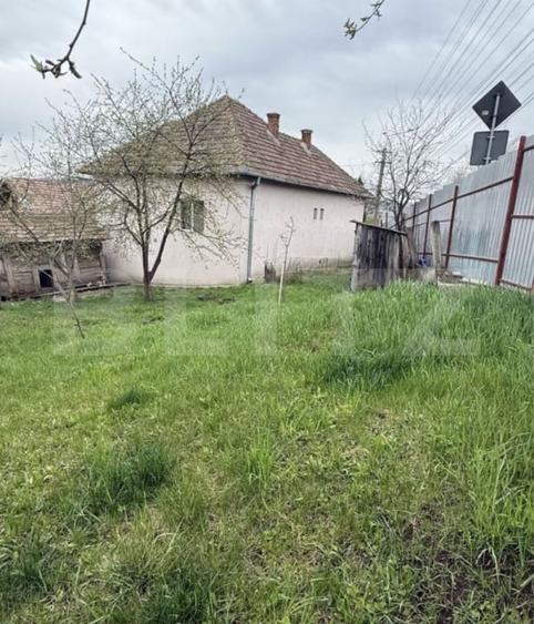 Casă individuală cu 2 camere cu Canalizare în Dâmbul Rotund