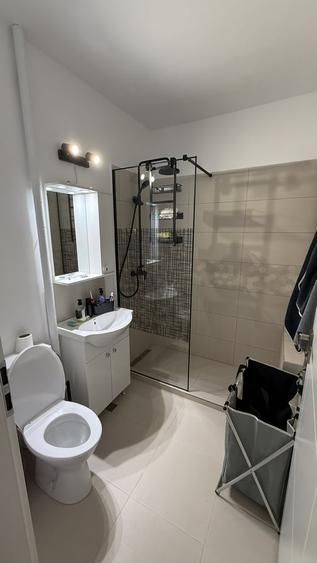 Apartament cu 2 camere semidecomandat, mobilat în Domenii