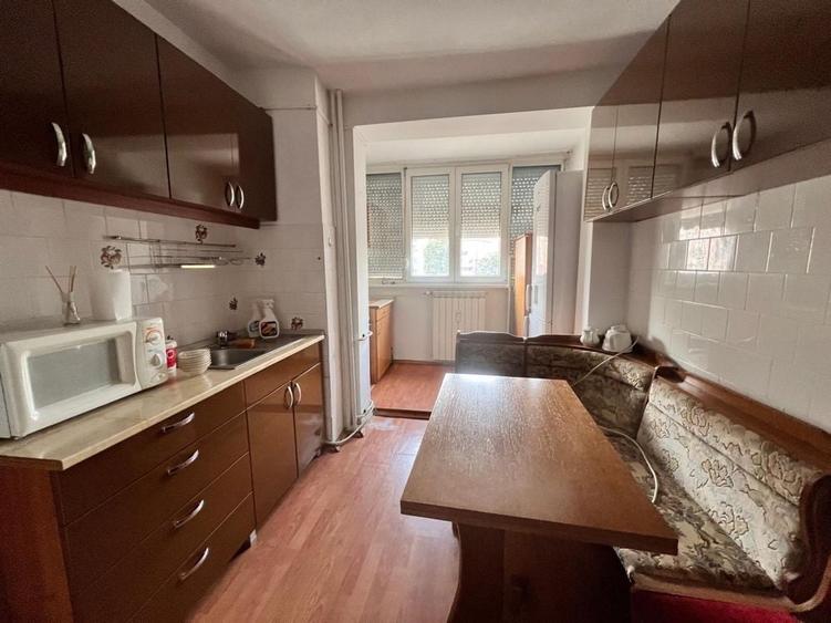 Dau in chirie apartament 2 camere Oradea, str. Nufarului, langa TreiG - 2