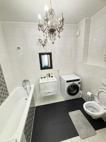 Apartament cu 3 camere decomandat în Exterior Vest