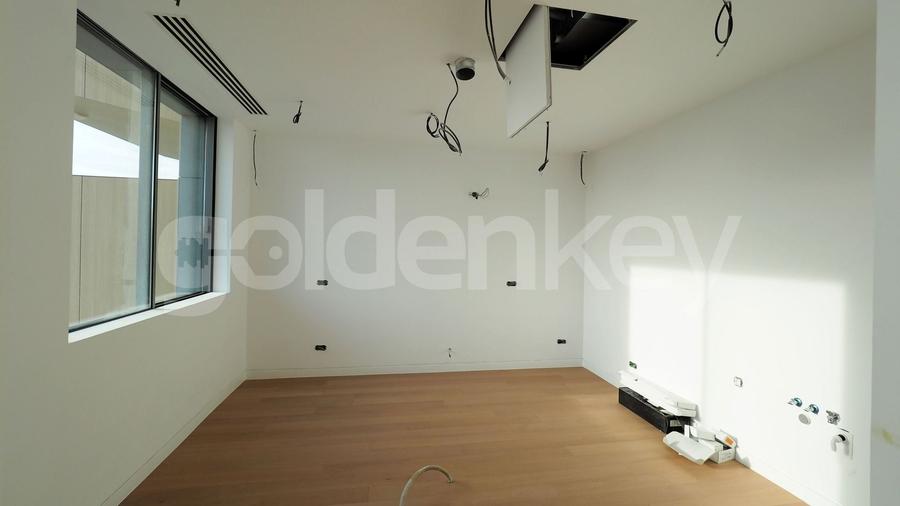 Apartament cu 4 camere decomandat în Floreasca