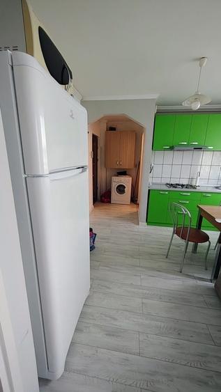 Garsonieră decomandată în Deve