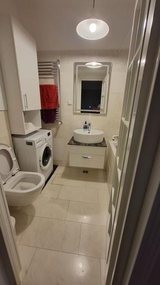 Apartament cu 2 camere semidecomandat în Iași