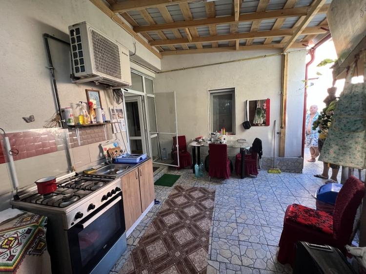 Casă individuală cu 3 camere cu Canalizare în Sud