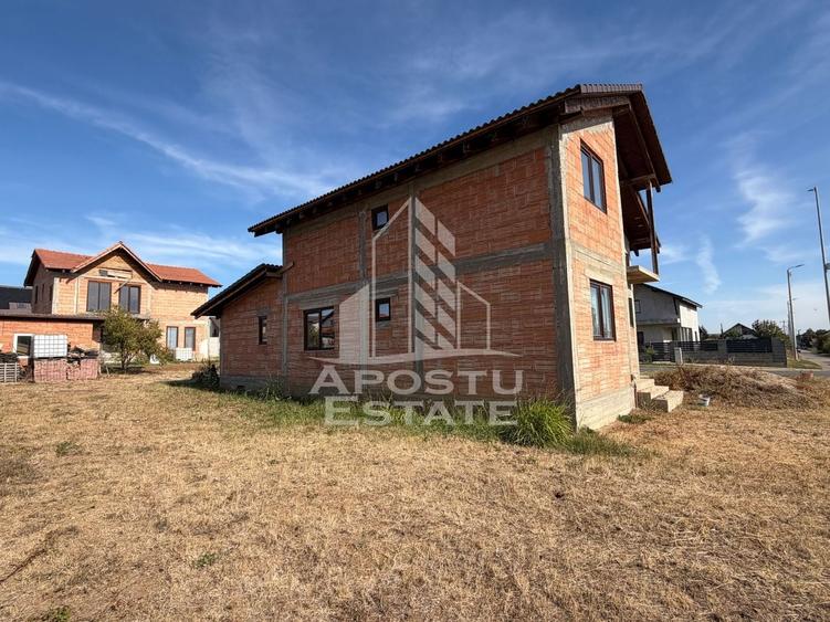 Casă individuală cu 5 camere cu Canalizare în Giarmata