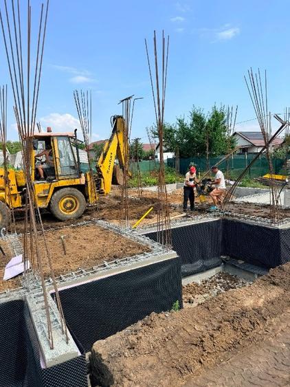 Casă cu 5 camere cu Teren 330 Mp în Horpaz