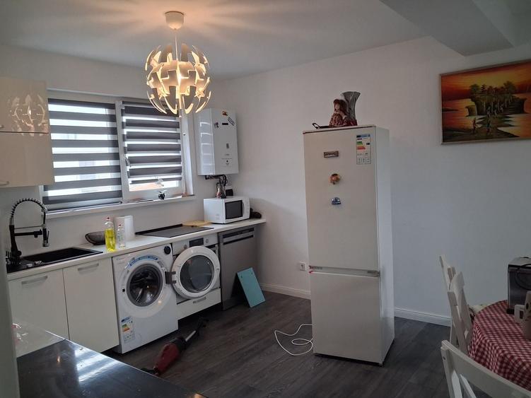 Duplex cu 3 camere cu Canalizare în Semicentral