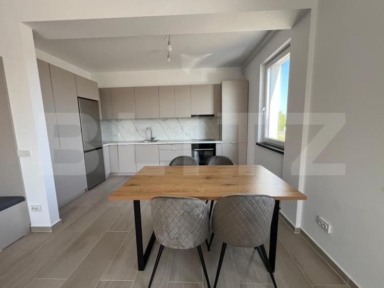 Apartament cu 3 camere decomandat, mobilat în Mărtinești