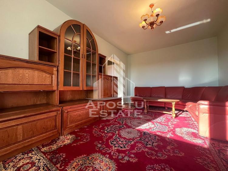 Apartament cu 4 camere decomandat, mobilat în Malul Mureșului
