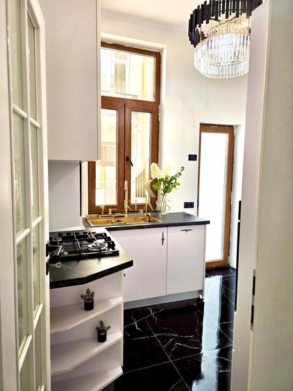 Apartament cu 3 camere decomandat, mobilat în Dacia