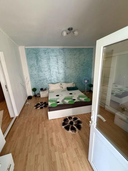 Casă cu 4 camere cu Teren 100 Mp în Central