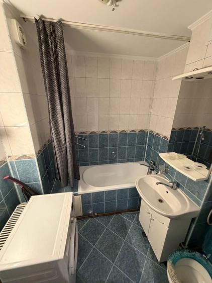 Apartament cu 2 camere decomandat în Pajura