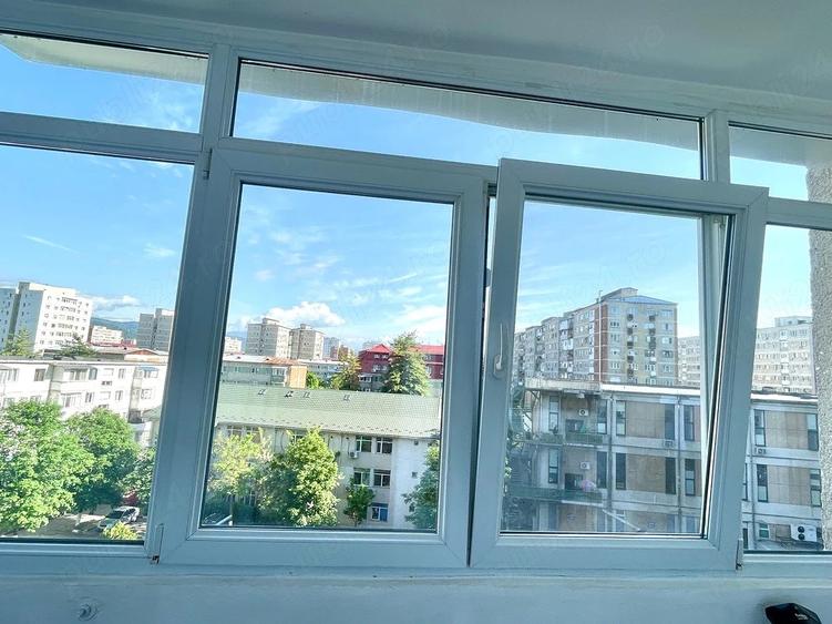 Apartament cu 4 camere decomandat, mobilat în Ostroveni