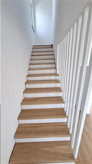 Duplex cu 4 camere cu Canalizare în Valea Lupului