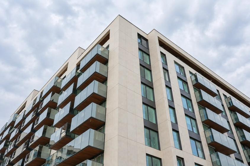 Apartament cu 3 camere decomandat în Floreasca