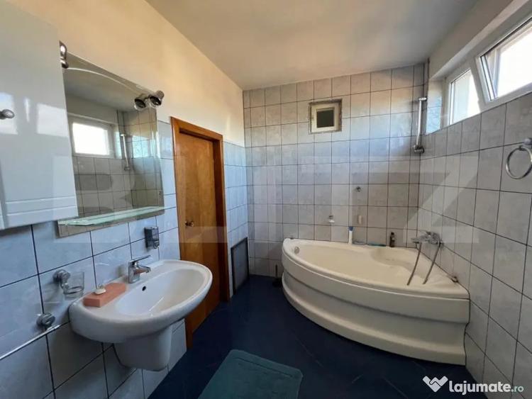 Casă cu 1 camere cu Teren 1200 Mp în Cloșca