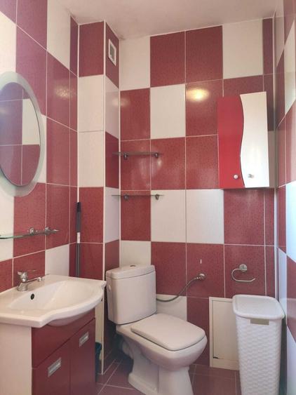 Apartament cu 3 camere semidecomandat în Dosu Bricii
