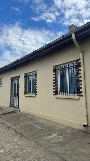 Casă cu 4 camere în Valea Nucarilor