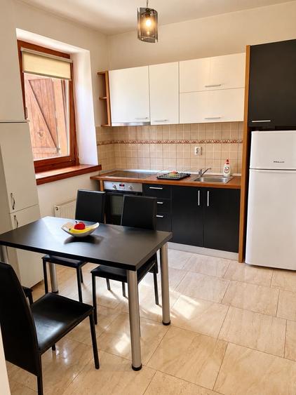 Apartament cu 2 camere semidecomandat în Centrul Istoric