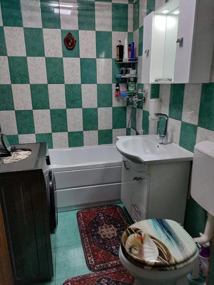 Apartament cu 2 camere decomandat în Poarta 6