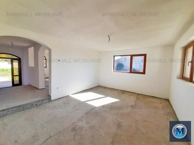 Casă cu 5 camere cu Garaj în Găgeni