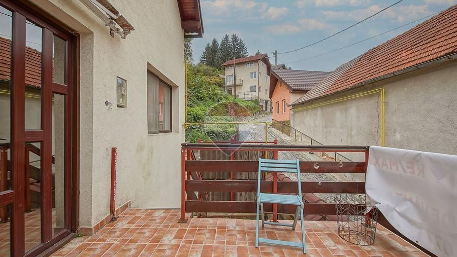 Casă individuală cu 4 camere cu Teren 122 Mp în Schei