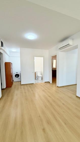 Apartament cu 4 camere semidecomandat în 13 Septembrie