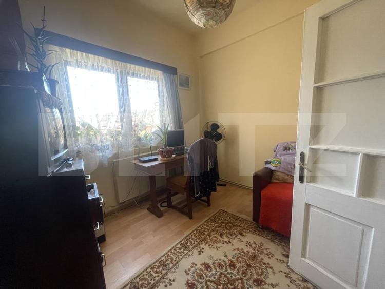 Casă individuală cu 5 camere cu Canalizare în Central