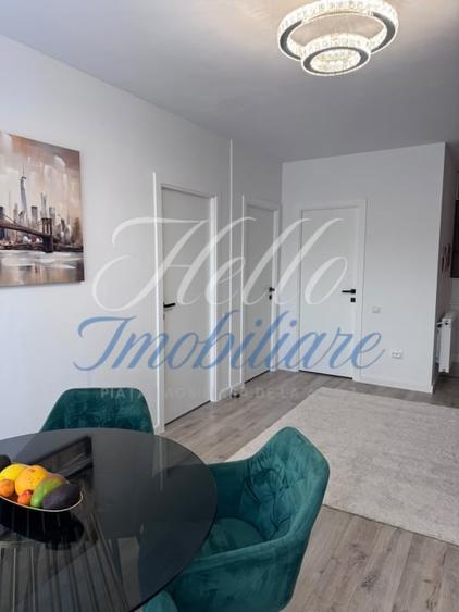 Apartament cu 3 camere semidecomandat în Dâmbul Rotund