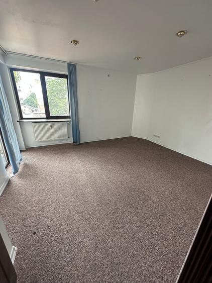 Apartament cu 5 camere decomandat în P-ța Romană