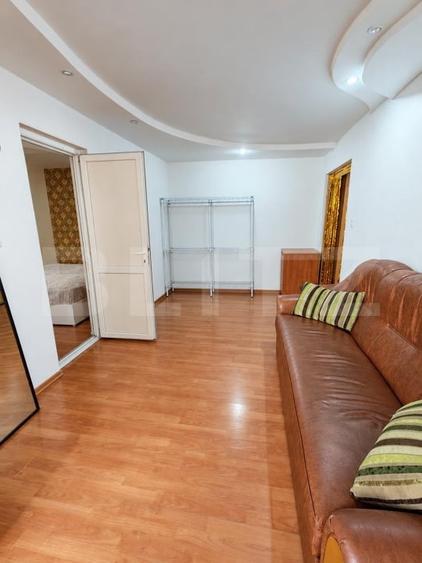 Apartament cu 2 camere semidecomandat, mobilat în Banat