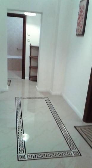 Apartament cu 3 camere decomandat în Libertății