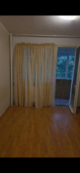 Apartament cu 3 camere decomandat în Liviu Rebreanu