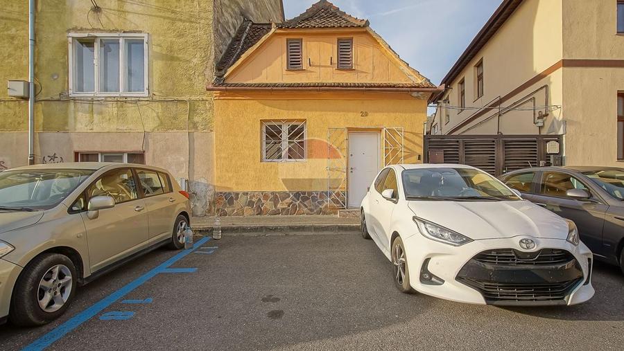 Apartament cu 2 camere semidecomandat în Centrul Civic
