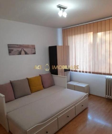 Apartament cu 2 camere semidecomandat, mobilat în Giurgiului