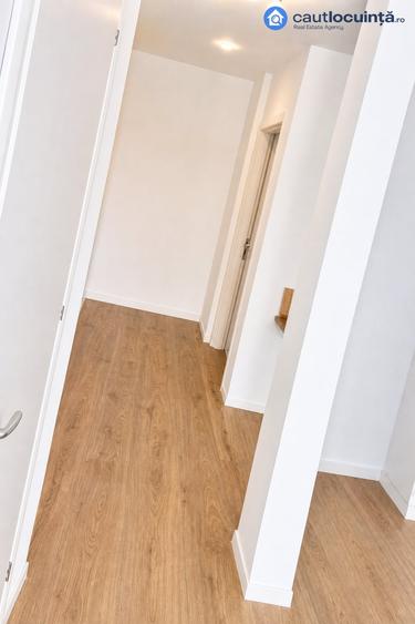 Casă cu 5 camere cu Teren 220 Mp în Vitan