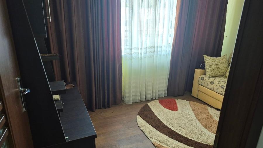 Închiriez apartament 3 camere - 2