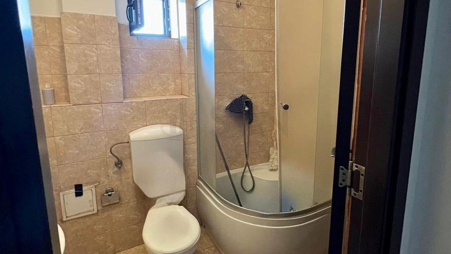 Apartament cu 3 camere decomandat, mobilat în Colentina