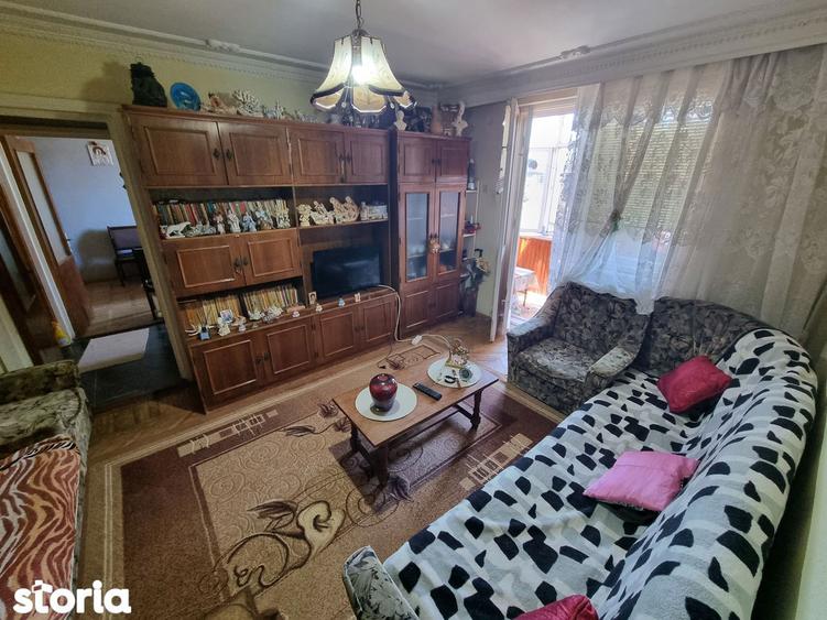 Apartament cu 3 camere în Far