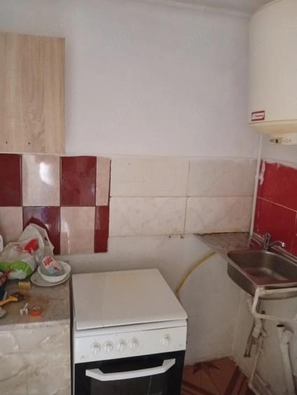 Garsonieră decomandată în Nord