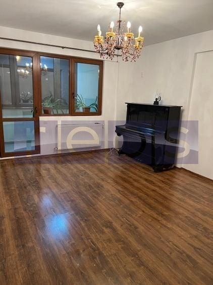 Apartament cu 2 camere decomandat, mobilat în Central