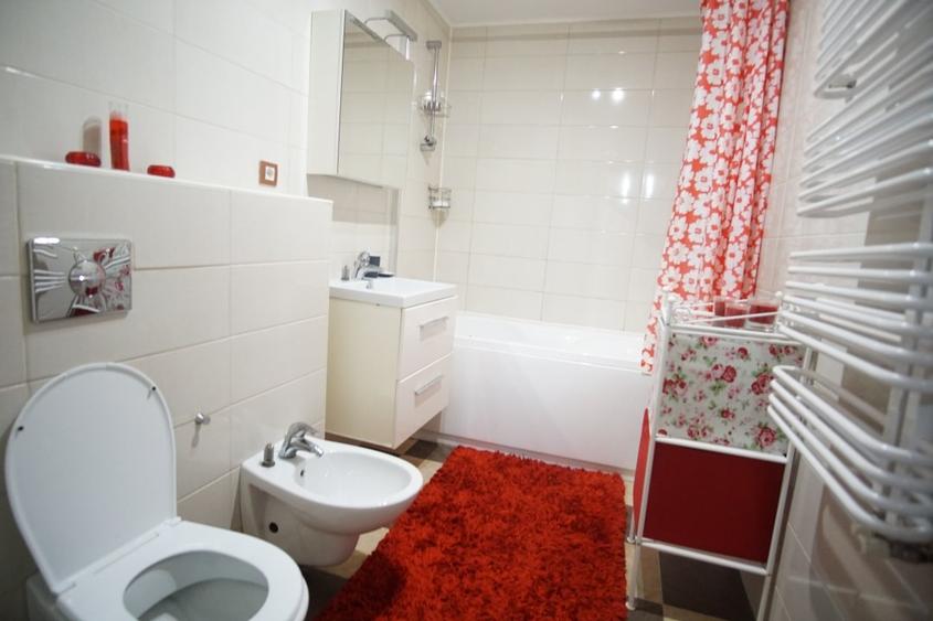 Apartament cu 2 camere semidecomandat, mobilat în Timpuri Noi