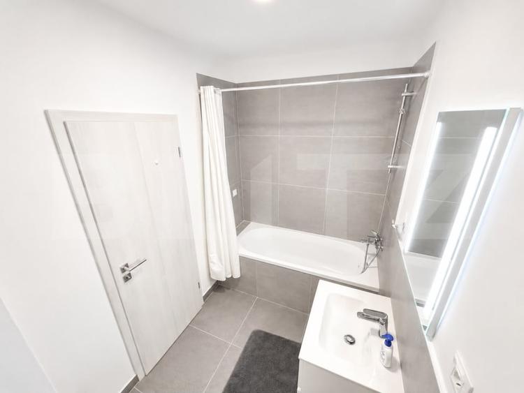 Apartament cu 2 camere semidecomandat, mobilat în Florești — fotografia 3
